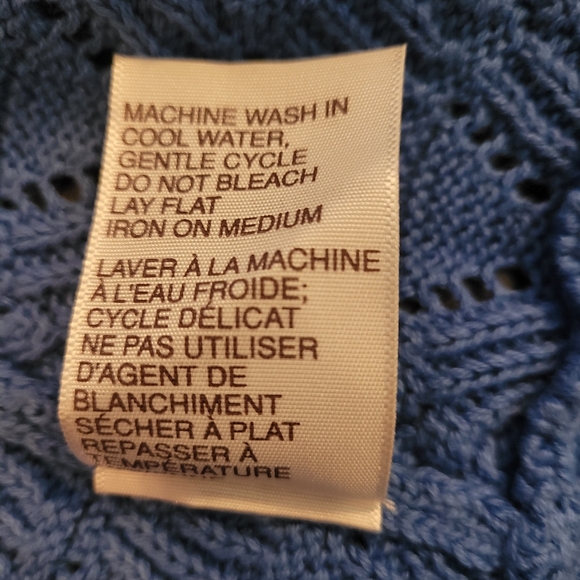 Periwinkle knit shrug, excellent condition, rarely wore, well cared for. - Picture 4 of 7